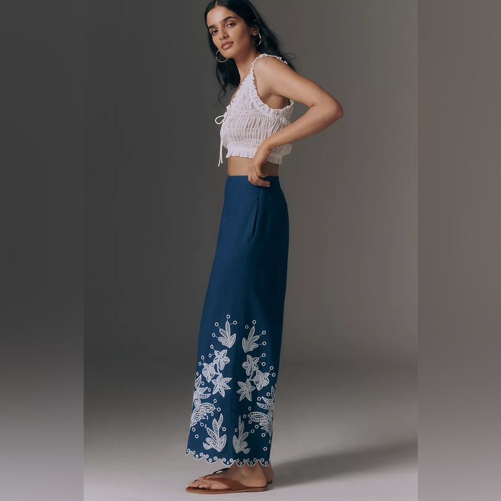 FARM Rio Linen Blend Crochet Flower Pants Blue and White Embroidery Pants - Picture 3 of 5